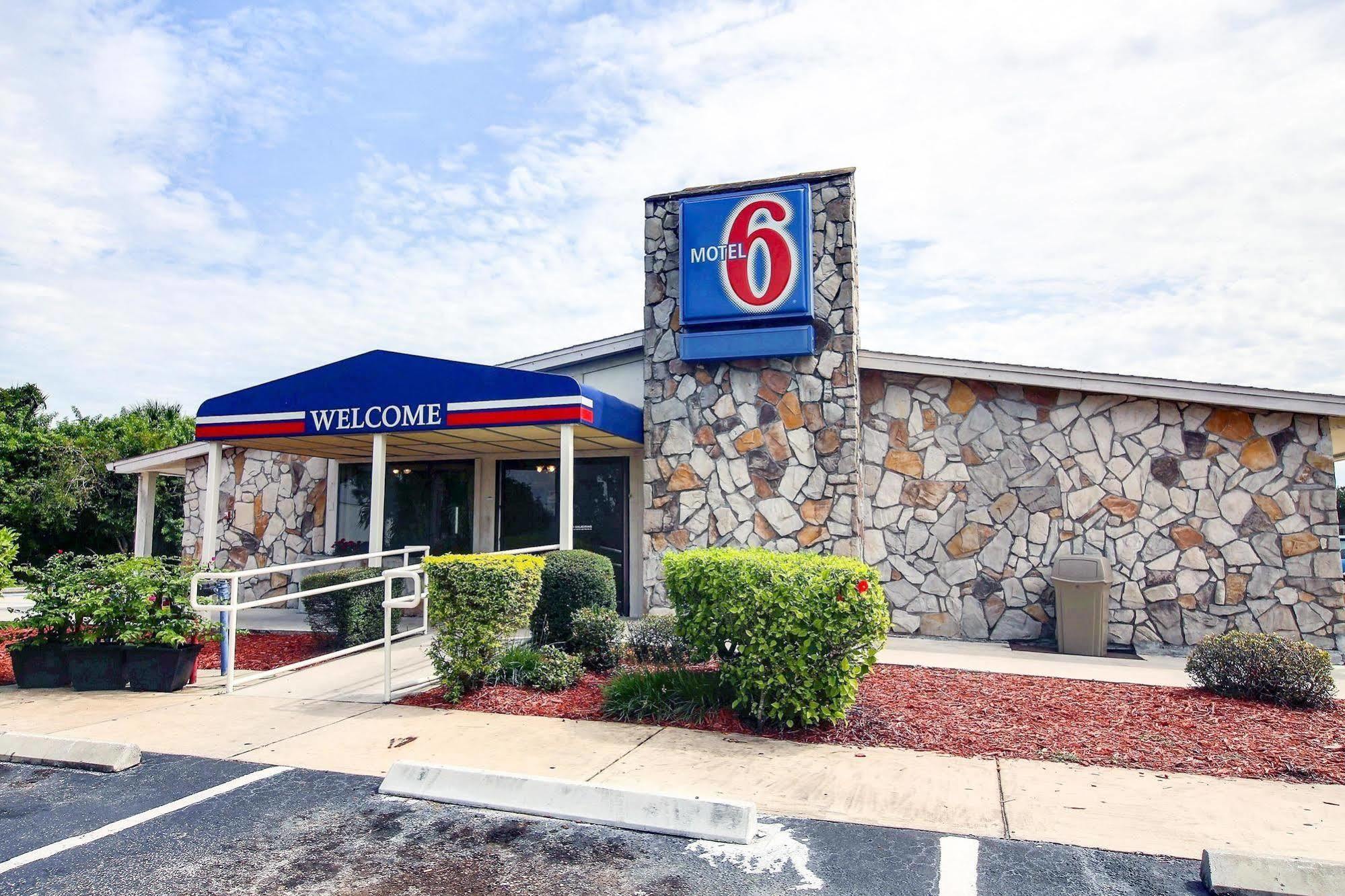 Motel 6 Palm Bay Exteriér fotografie