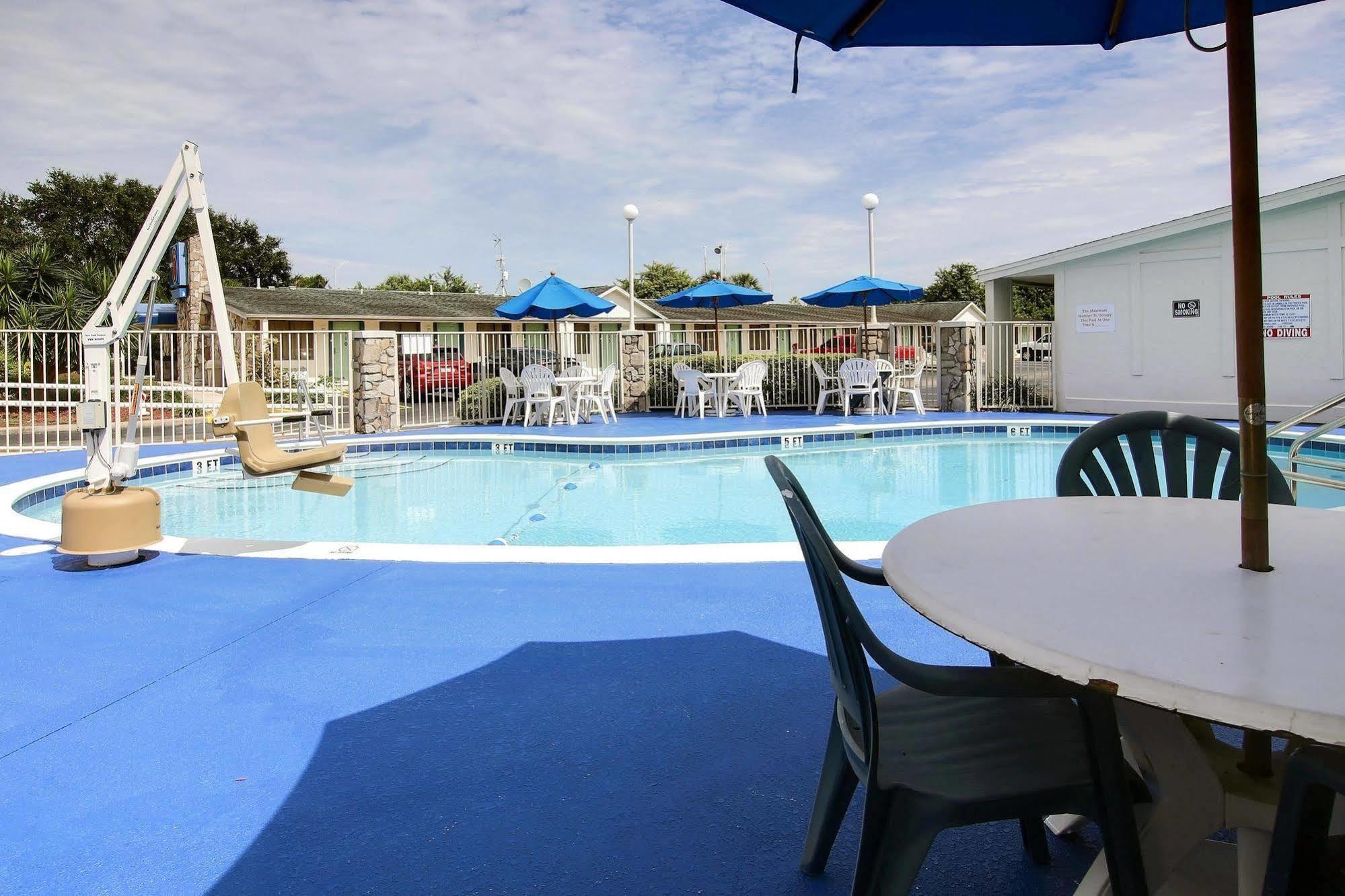 Motel 6 Palm Bay Exteriér fotografie